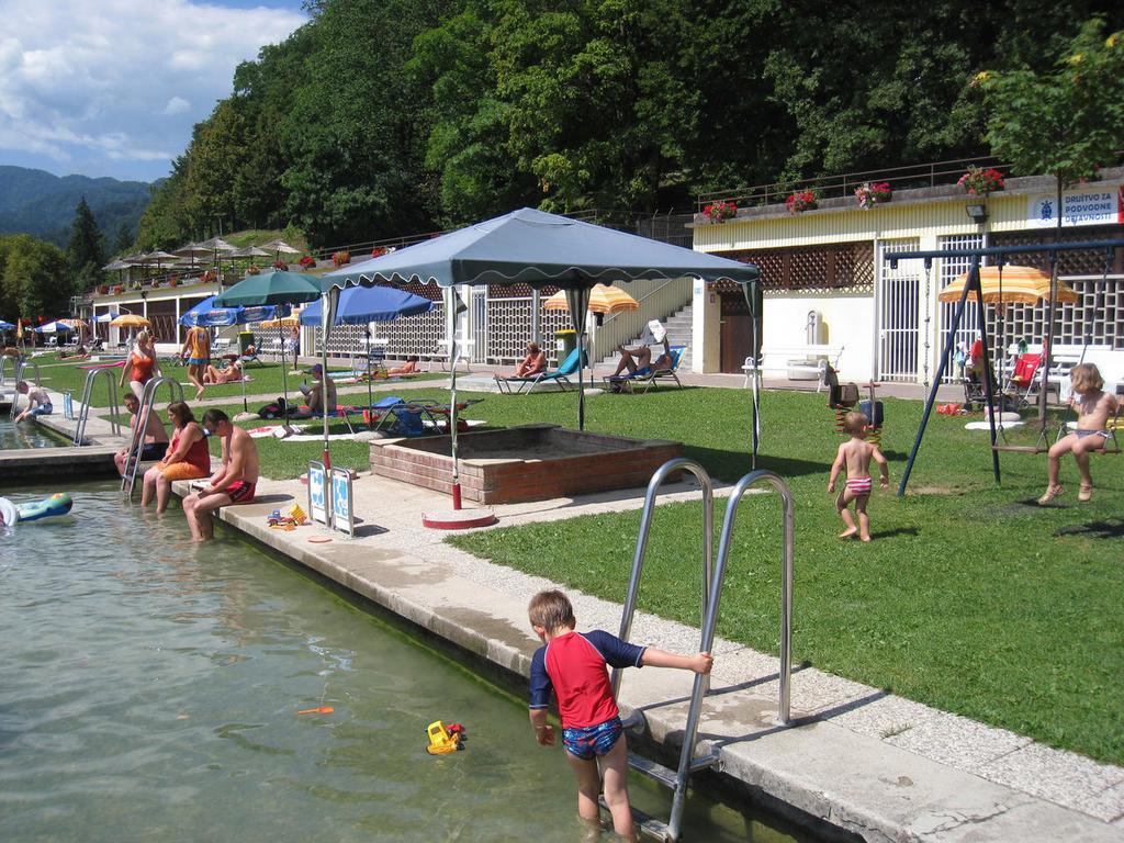 And Vive 3* Bled